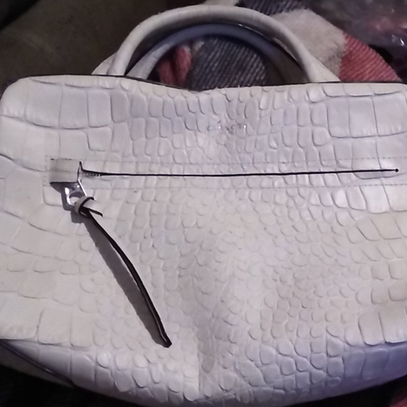 COPY - Coach Croc Embossed Bleeker - Picture 6 of 12